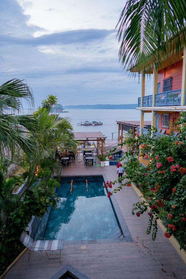 Hotel Casona De La Isla Flores Exteriör bild